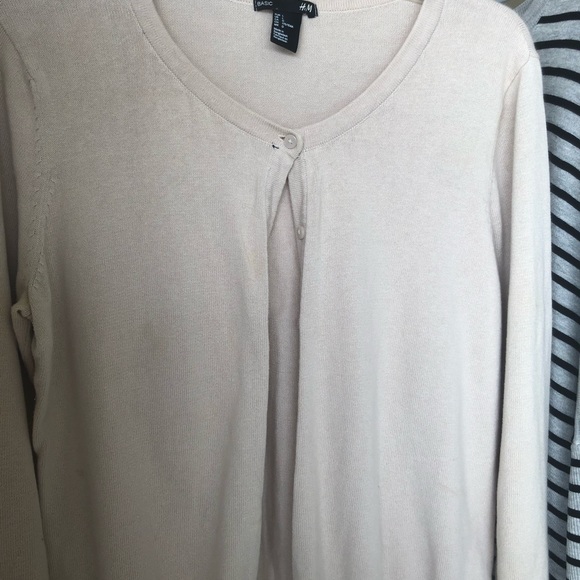 Clothes - Picture 6 of 8